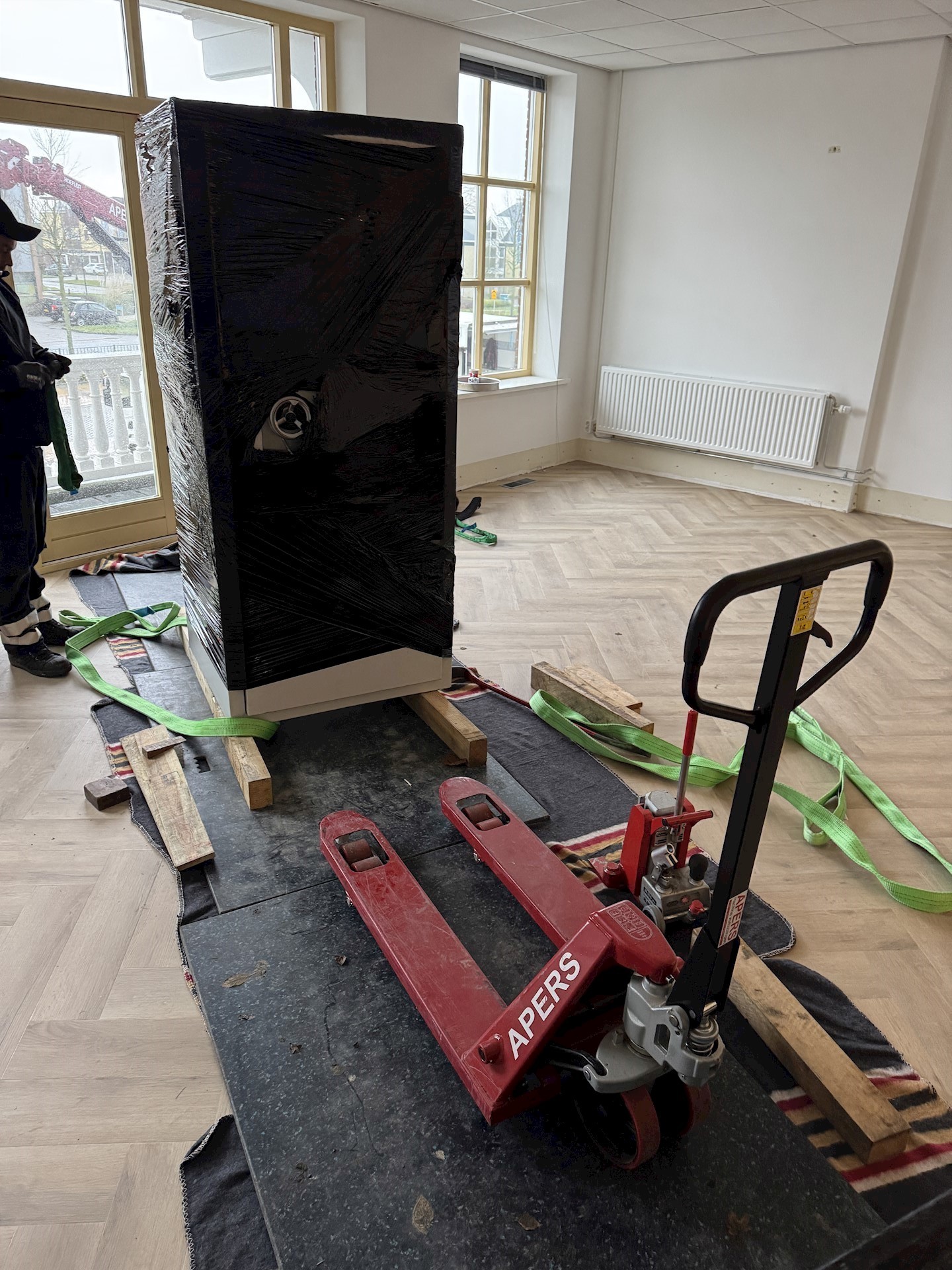 Zware zakelijke kluis verhuizen Zware kluis verplaatsen